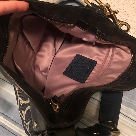 Jean signature coach shoulder bag - Picture 4 of 7